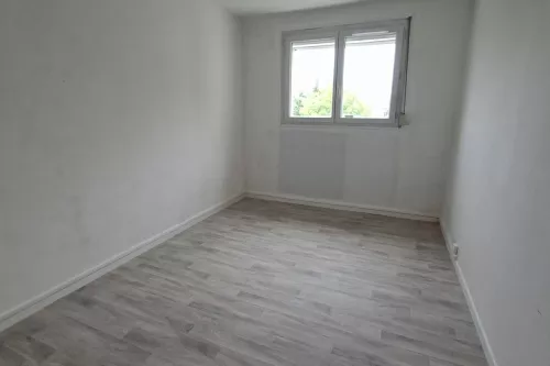 
            Achat appartement T4  65.00m²  à Tinqueux  (51430)  - ER.01844
            