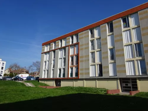 
            Location appartement T4  72.92m²  à Reims  (51100)  - ER.11943
            