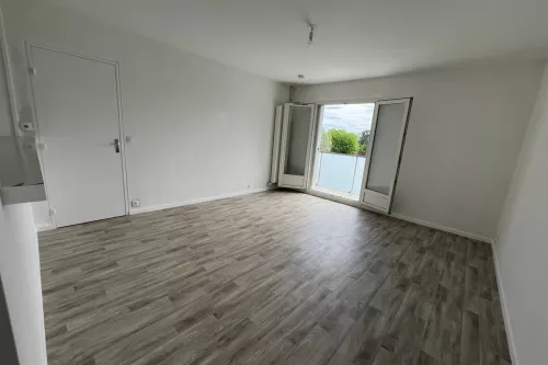 
            Achat appartement T2  47.00m²  à Reims  (51100)  - ER.12191
            