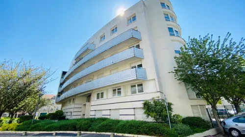 
            Location appartement T5  111.00m²  à Reims  (51100)  - ER.18074
            