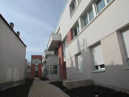 
            Location appartement T4  89.00m²  à Reims  (51100)  - ER.19031
            