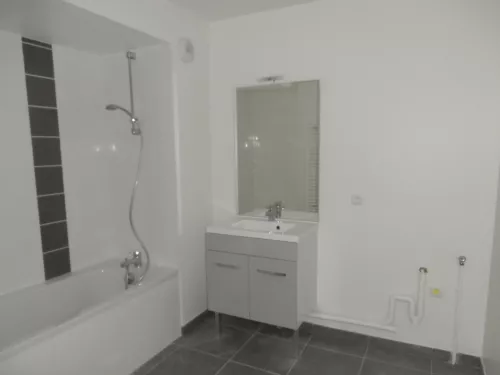 
            Location appartement T4  74.50m²  à Reims  (51100)  - ER.30276
            