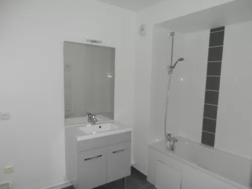 
            Location appartement T4  71.30m²  à Reims  (51100)  - ER.30284
            