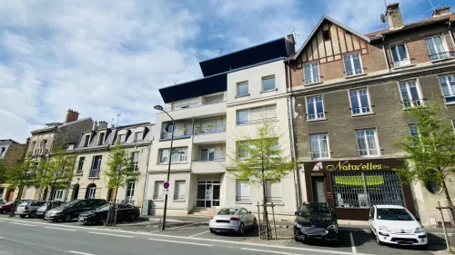 
            Location appartement T3  70.04m²  à Reims  (51100)  - ER.30460
            