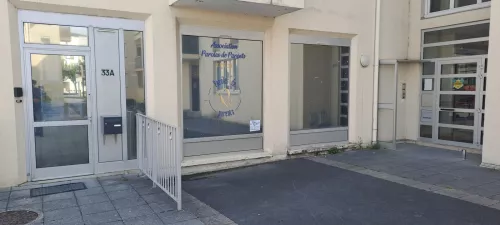 
            Location local-commercial  63.00m²  à Reims  (51100)  - ER.42184
            