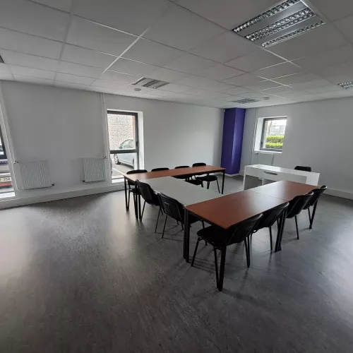 
            Location local-commercial  124.00m²  à Reims  (51100)  - ER.42518
            