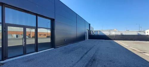 
            Location local-commercial  420.00m²  à Betheny  (51450)  - ER.42664
            