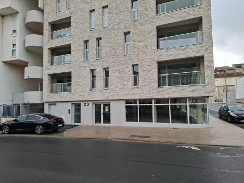 
            Location local-commercial  259.63m²  à Chalons-En-Champagne  (51000)  - ER.42722
            