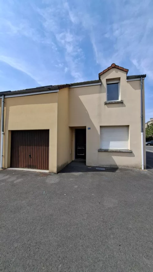 
            Location maison T5  99.00m²  à Sezanne  (51120)  - ER.65021
            