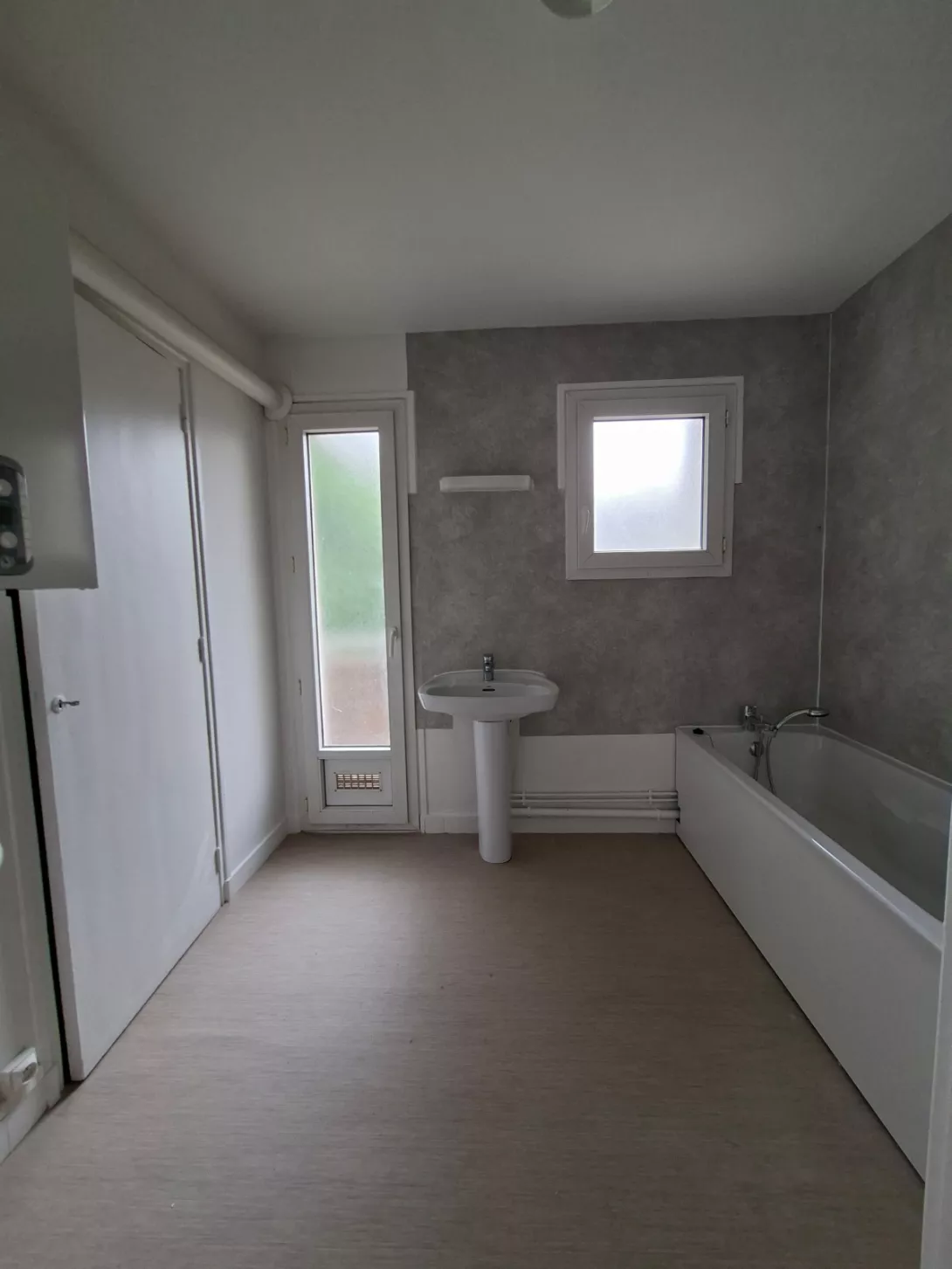  Achat appartement T3  57.39m²  à Reims  (51100)  - ER.00767 - Galerie 7 - Ouvrir l'image en pleine taille