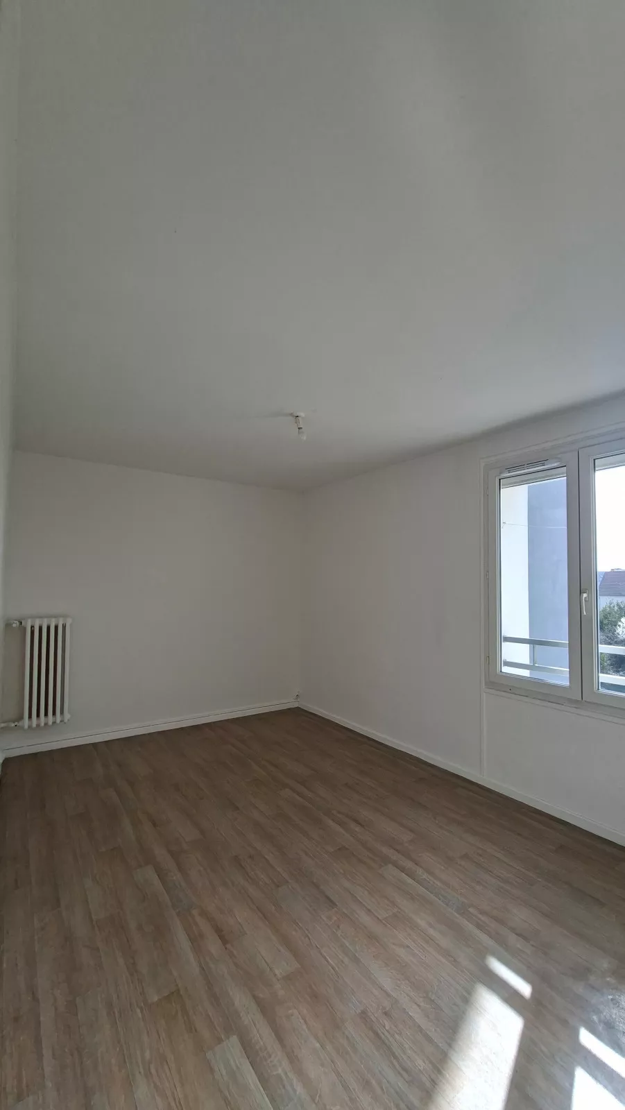  Location appartement T4  66.99m²  à Reims  (51100)  - ER.01232 - Galerie 7 - Ouvrir l'image en pleine taille