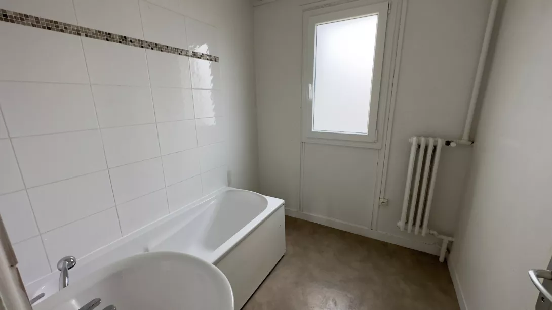  Location appartement T4  66.99m²  à Reims  (51100)  - ER.01243 - Galerie 6 - Ouvrir l'image en pleine taille