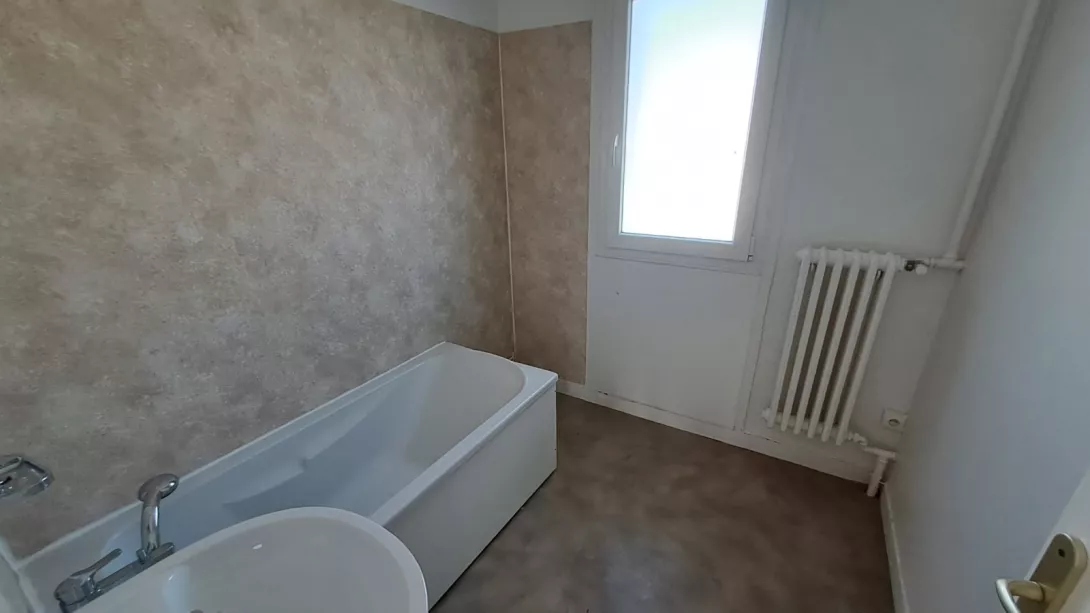  Location appartement T4  66.99m²  à Reims  (51100)  - ER.01247 - Galerie 6 - Ouvrir l'image en pleine taille