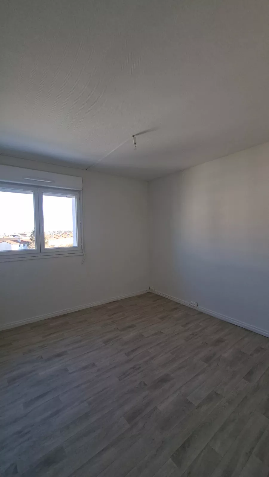  Location appartement T6  108.88m²  à Tinqueux  (51430)  - déjà  loué   - ER.02603 - Galerie 8 - Ouvrir l'image en pleine taille