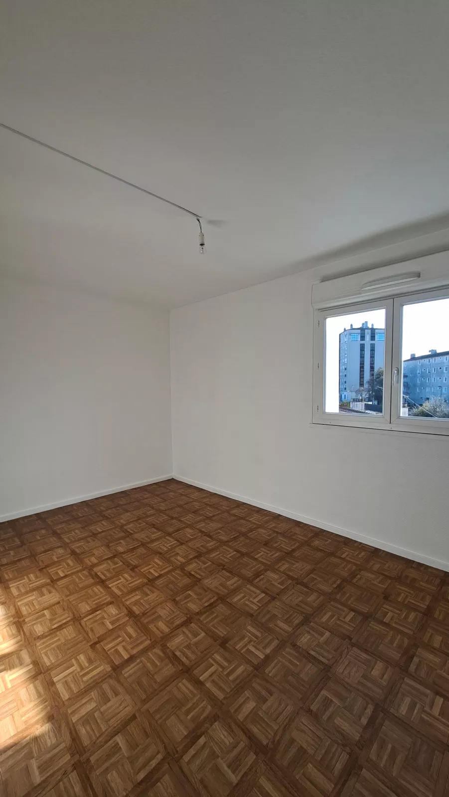  Location appartement T6  108.88m²  à Tinqueux  (51430)  - déjà  loué   - ER.02603 - Galerie 10 - Ouvrir l'image en pleine taille