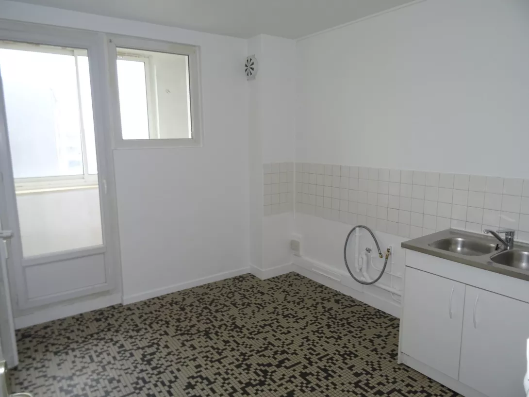  Location appartement T4  71.95m²  à Reims  (51100)  - ER.04027 - Galerie 5 - Ouvrir l'image en pleine taille