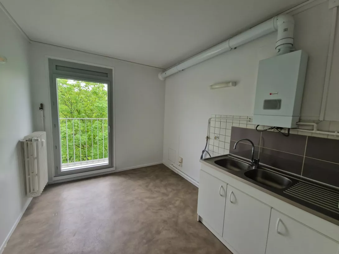  Location appartement T4  83.00m²  à Reims  (51100)  - ER.04580 - Galerie 3 - Ouvrir l'image en pleine taille