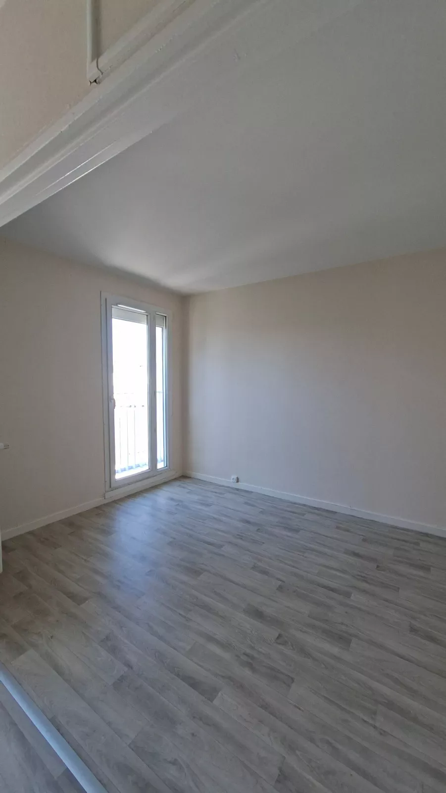  Location appartement T4  83.00m²  à Reims  (51100)  - ER.04620 - Galerie 9 - Ouvrir l'image en pleine taille