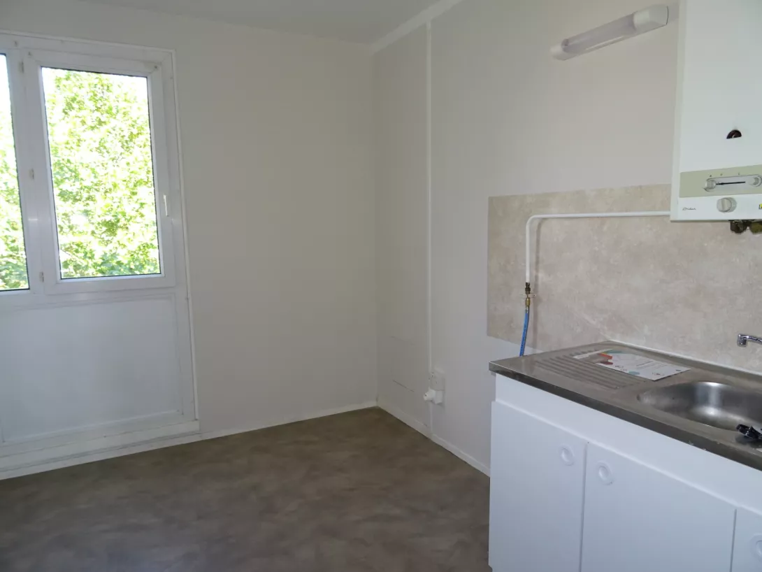  Location appartement T4  80.84m²  à Reims  (51100)  - ER.05264 - Galerie 3 - Ouvrir l'image en pleine taille