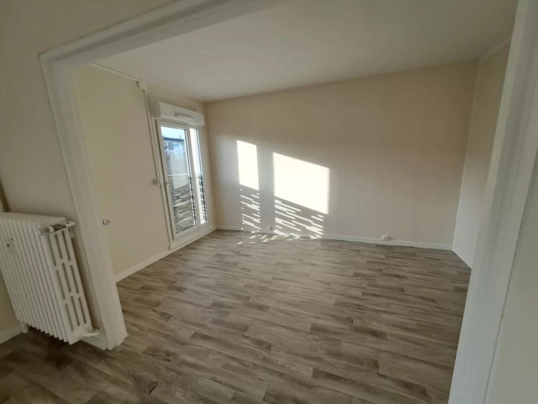  Location appartement T4  83.00m²  à Reims  (51100)  - ER.05612 - Galerie 3 - Ouvrir l'image en pleine taille
