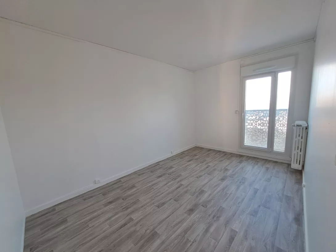 Location appartement T4  83.00m²  à Reims  (51100)  - ER.05612 - Galerie 6 - Ouvrir l'image en pleine taille