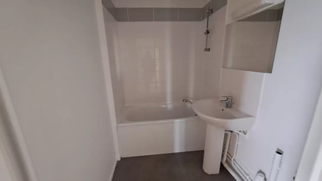  Location appartement T3  66.09m²  à Reims  (51100)  - déjà  loué   - ER.07165 - Galerie 6 - Ouvrir l'image en pleine taille