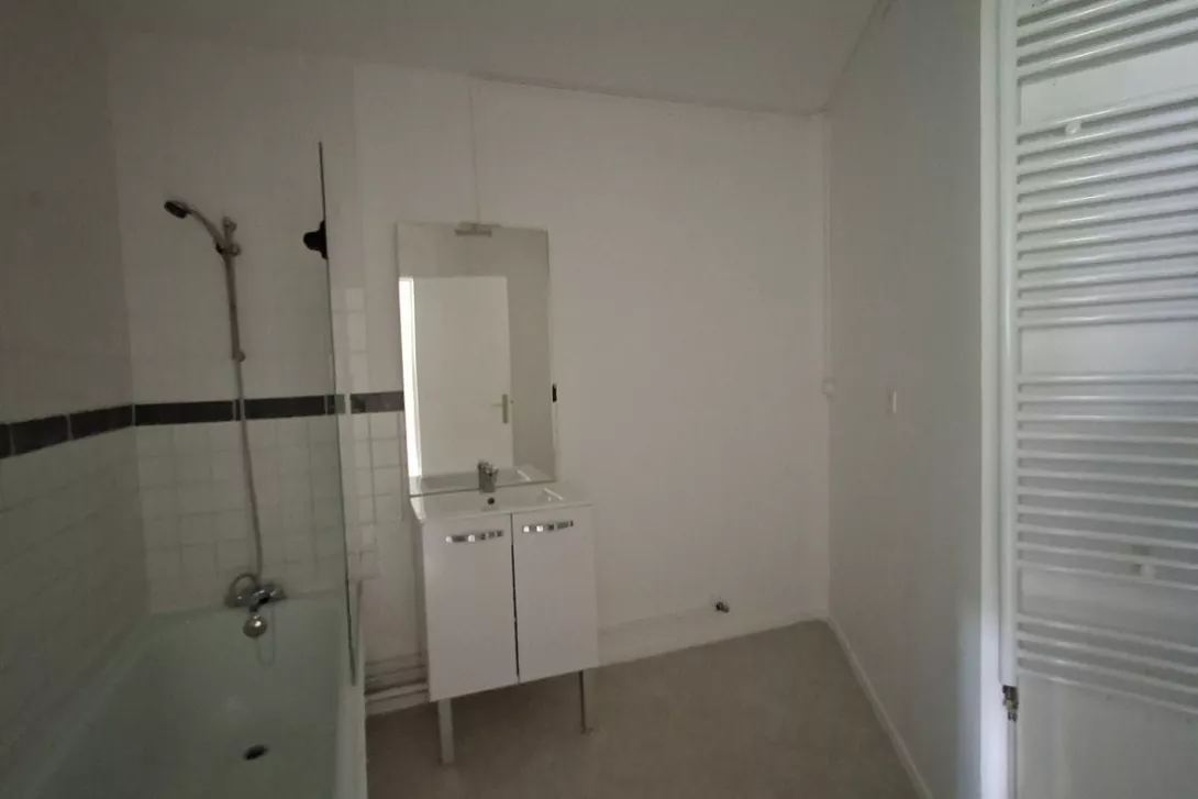  Achat appartement T4  87.00m²  à Reims  (51100)  - ER.10270 - Galerie 6 - Ouvrir l'image en pleine taille