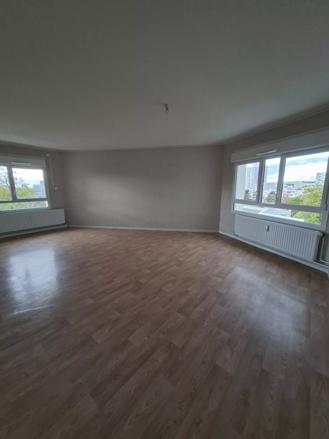  Achat appartement T5  98.53m²  à Reims  (51100)  - ER.10331 - Galerie 2 - Ouvrir l'image en pleine taille