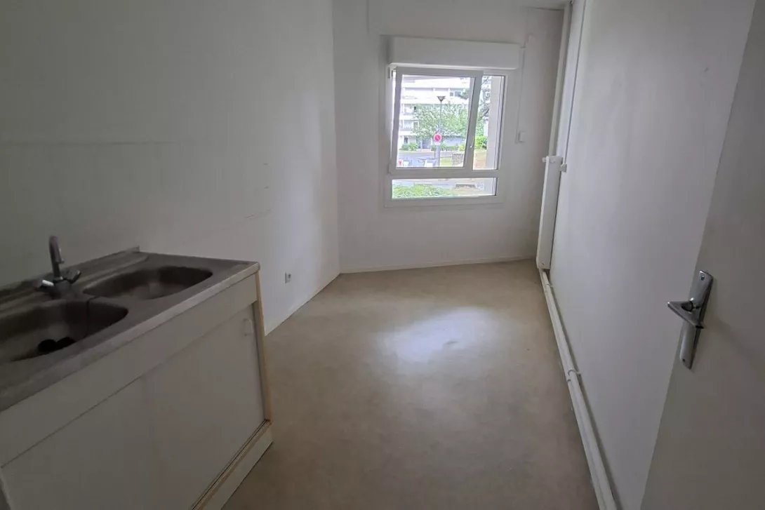  Achat appartement T4  80.00m²  à Reims  (51100)  - ER.10374 - Galerie 4 - Ouvrir l'image en pleine taille