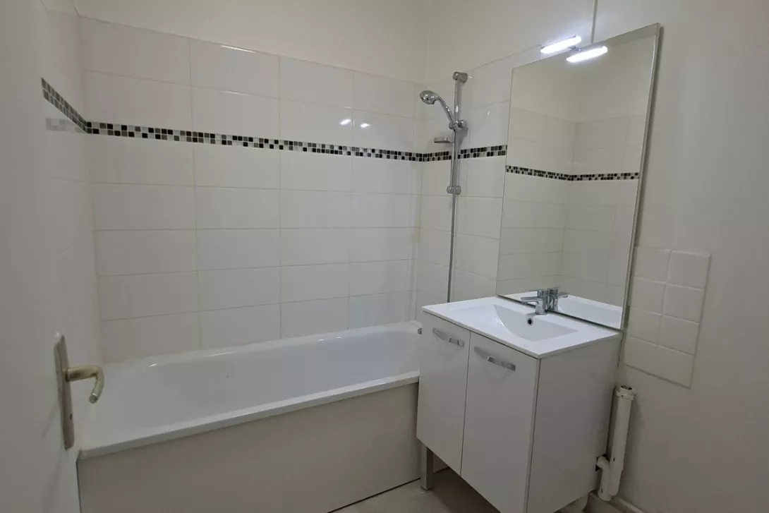  Achat appartement T2  54.00m²  à Reims  (51100)  - ER.10375 - Galerie 3 - Ouvrir l'image en pleine taille