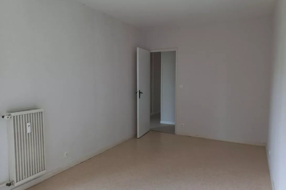  Achat appartement T4  84.00m²  à Reims  (51100)  - ER.10972 - Galerie 4 - Ouvrir l'image en pleine taille