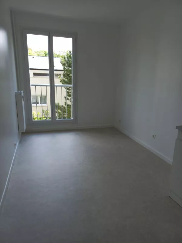  Achat appartement T4  84.00m²  à Reims  (51100)  - ER.10972 - Galerie 6 - Ouvrir l'image en pleine taille