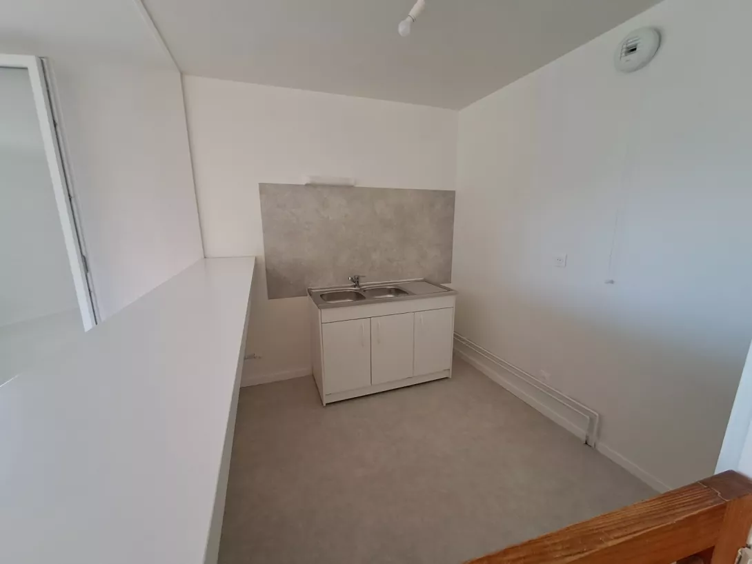  Location appartement T5  91.68m²  à Reims  (51100)  - ER.11064 - Galerie 4 - Ouvrir l'image en pleine taille