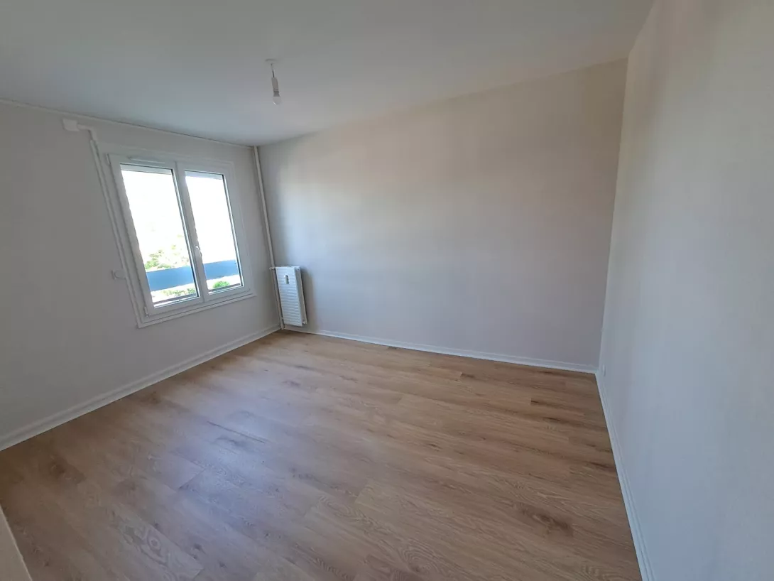  Location appartement T5  91.68m²  à Reims  (51100)  - ER.11064 - Galerie 8 - Ouvrir l'image en pleine taille
