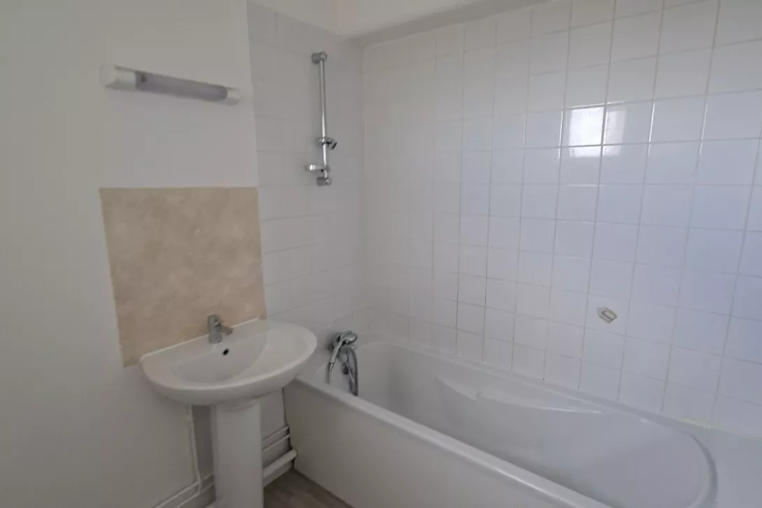  Achat appartement T5  91.00m²  à Reims  (51100)  - ER.11079 - Galerie 6 - Ouvrir l'image en pleine taille