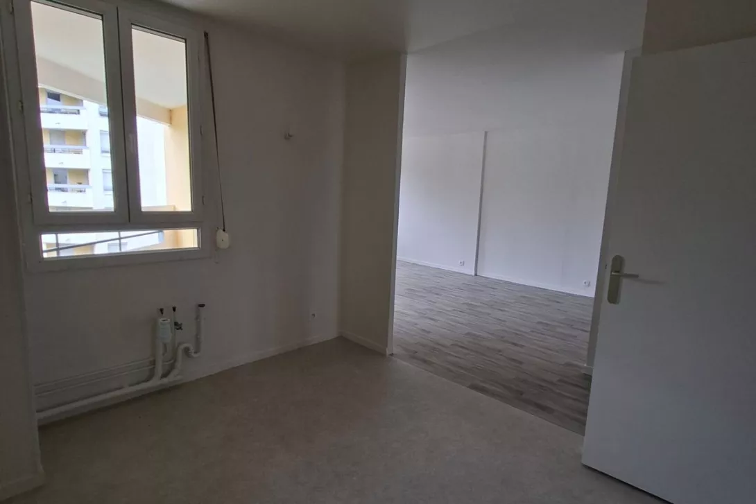  Achat appartement T4  77.00m²  à Reims  (51100)  - ER.11089 - Galerie 6 - Ouvrir l'image en pleine taille