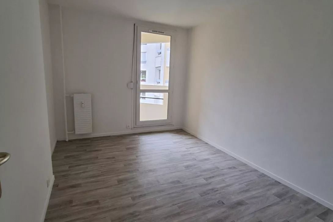  Achat appartement T4  78.00m²  à Reims  (51100)  - ER.11098 - Galerie 4 - Ouvrir l'image en pleine taille