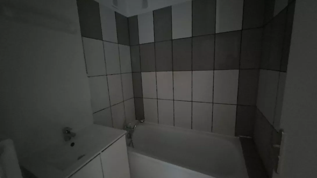  Location appartement T4  72.92m²  à Reims  (51100)  - ER.11931 - Galerie 6 - Ouvrir l'image en pleine taille