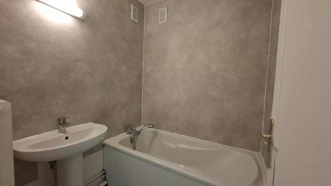  Location appartement T4  72.92m²  à Reims  (51100)  - ER.11939 - Galerie 7 - Ouvrir l'image en pleine taille