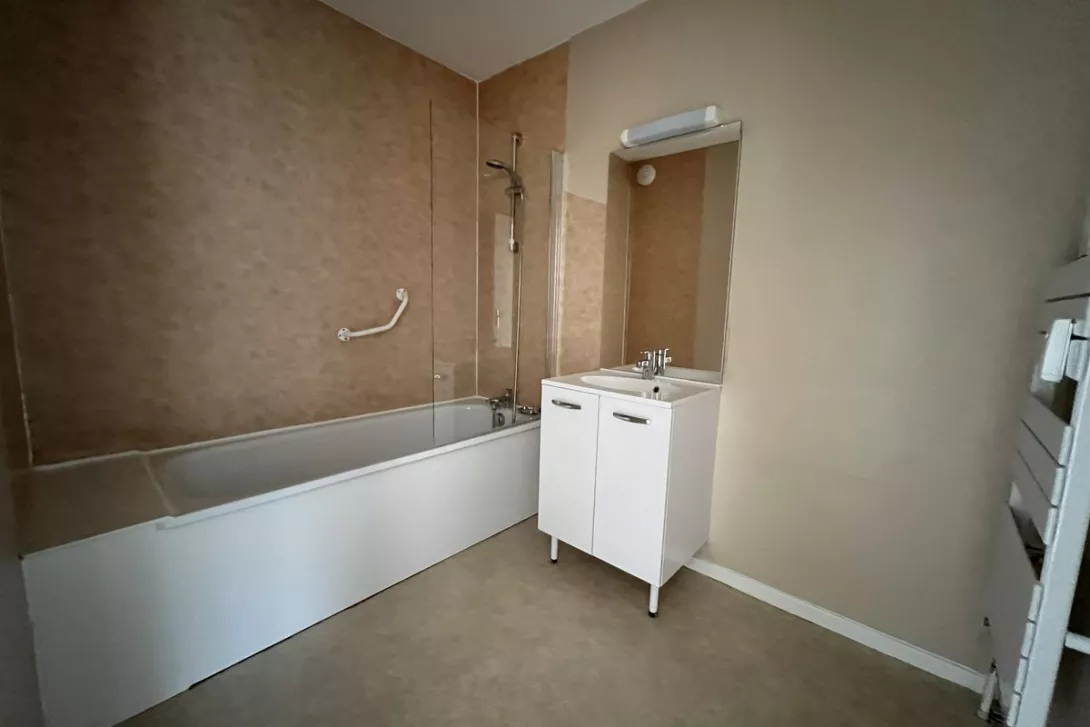  Achat appartement T2  47.00m²  à Reims  (51100)  - ER.12198 - Galerie 4 - Ouvrir l'image en pleine taille