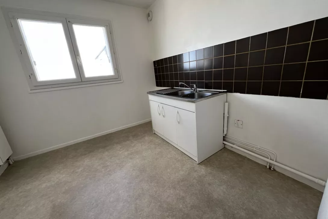  Achat appartement T5  90.00m²  à Reims  (51100)  - ER.12207 - Galerie 5 - Ouvrir l'image en pleine taille