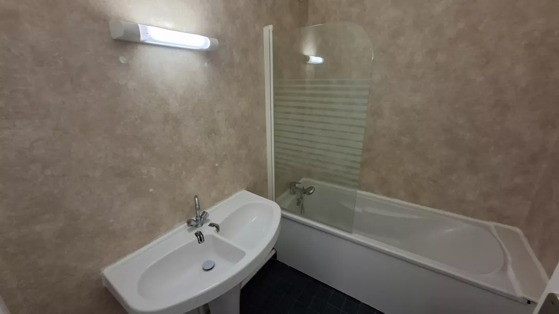  Location appartement T4  76.60m²  à Reims  (51100)  - ER.12709 - Galerie 5 - Ouvrir l'image en pleine taille