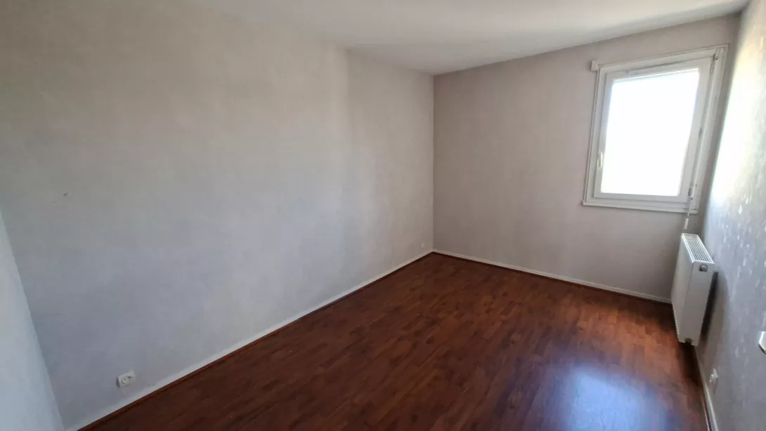  Location appartement T4  76.60m²  à Reims  (51100)  - ER.12709 - Galerie 6 - Ouvrir l'image en pleine taille