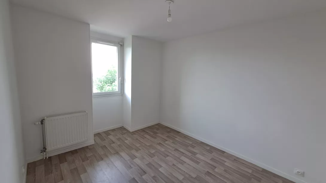  Location appartement T4  80.94m²  à Reims  (51100)  - ER.13620 - Galerie 4 - Ouvrir l'image en pleine taille