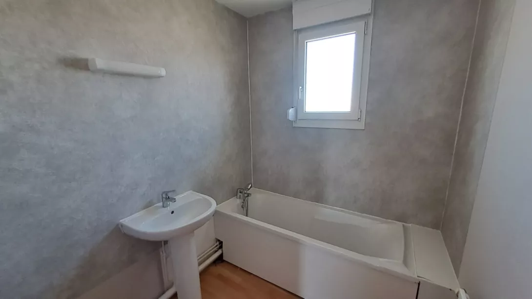  Location appartement T5  94.37m²  à Reims  (51100)  - ER.14804 - Galerie 5 - Ouvrir l'image en pleine taille