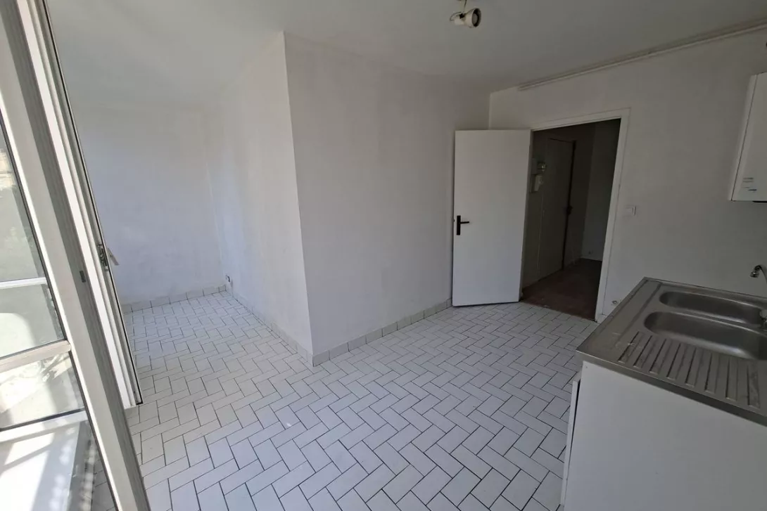  Achat appartement T3  103.00m²  à Reims  (51100)  - ER.15041 - Galerie 7 - Ouvrir l'image en pleine taille