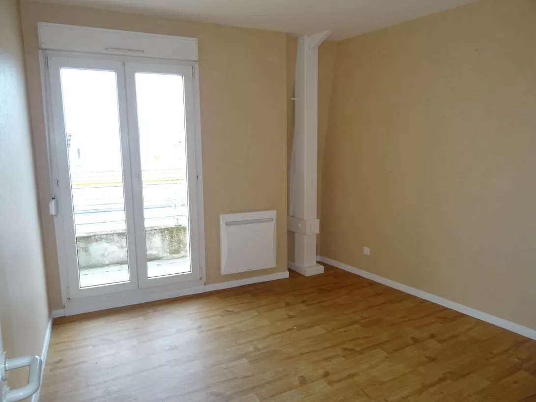  Location appartement T4  86.00m²  à Reims  (51100)  - ER.16243 - Galerie 3 - Ouvrir l'image en pleine taille
