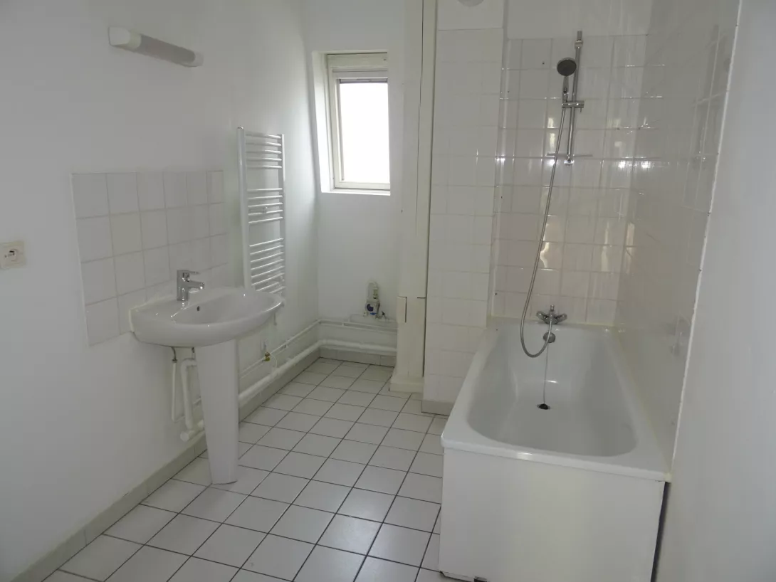  Location appartement T4  86.00m²  à Reims  (51100)  - ER.16243 - Galerie 4 - Ouvrir l'image en pleine taille