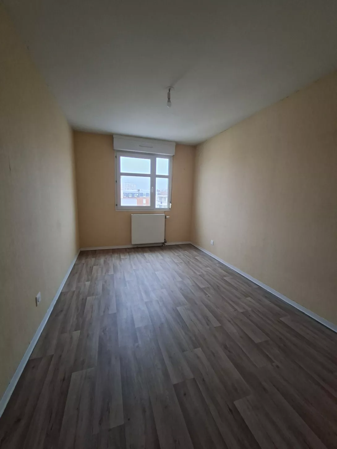  Achat appartement T5  93.00m²  à Reims  (51100)  - ER.16325 - Galerie 4 - Ouvrir l'image en pleine taille