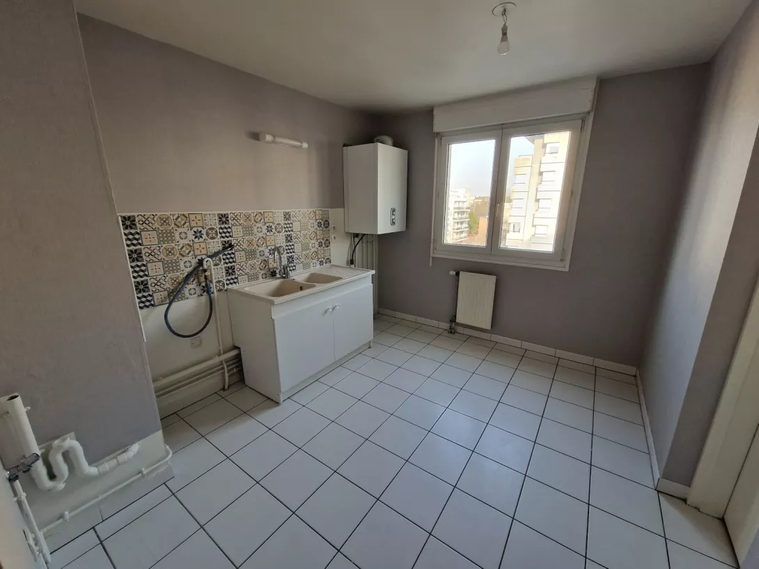  Location appartement T4  84.00m²  à Reims  (51100)  - ER.17793 - Galerie 3 - Ouvrir l'image en pleine taille